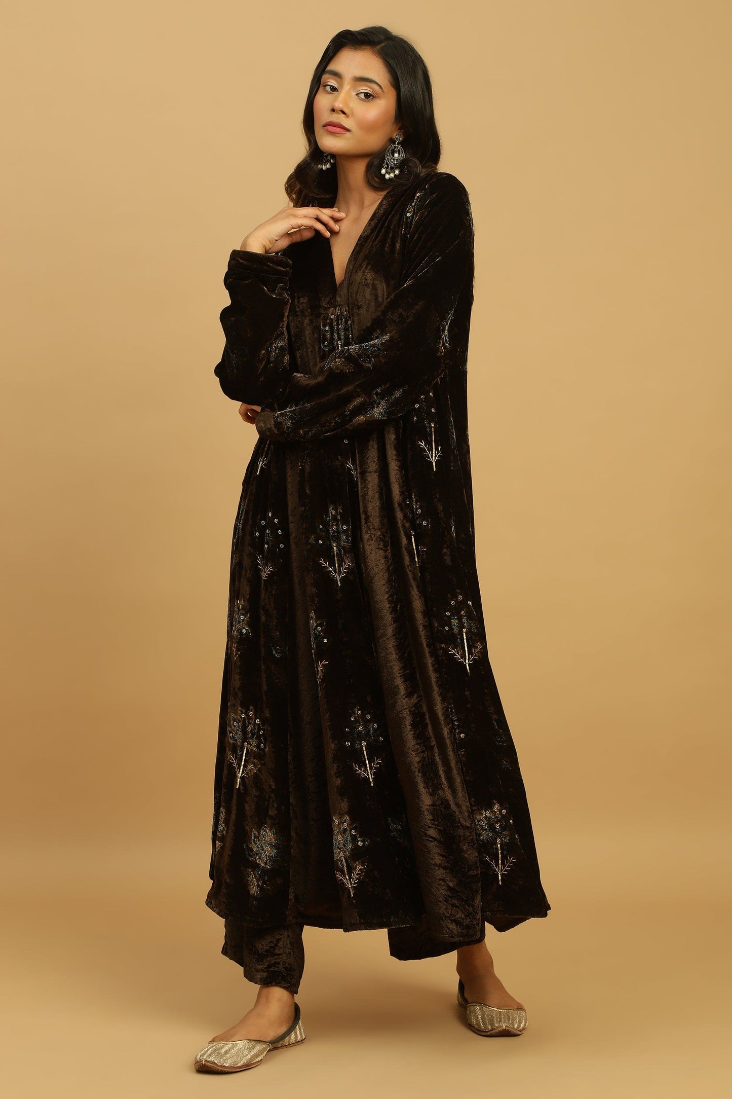 CHOCOLATE BOOTIE VELVET AJRAKH TUNIC SET