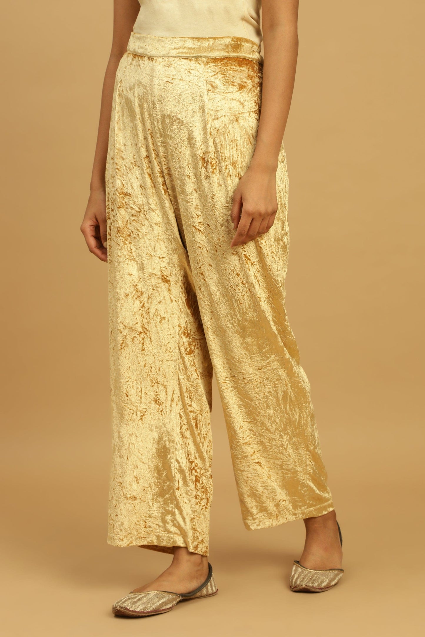 FUCHSIA JAAL VELVET AJRAKH PHIRAN SET