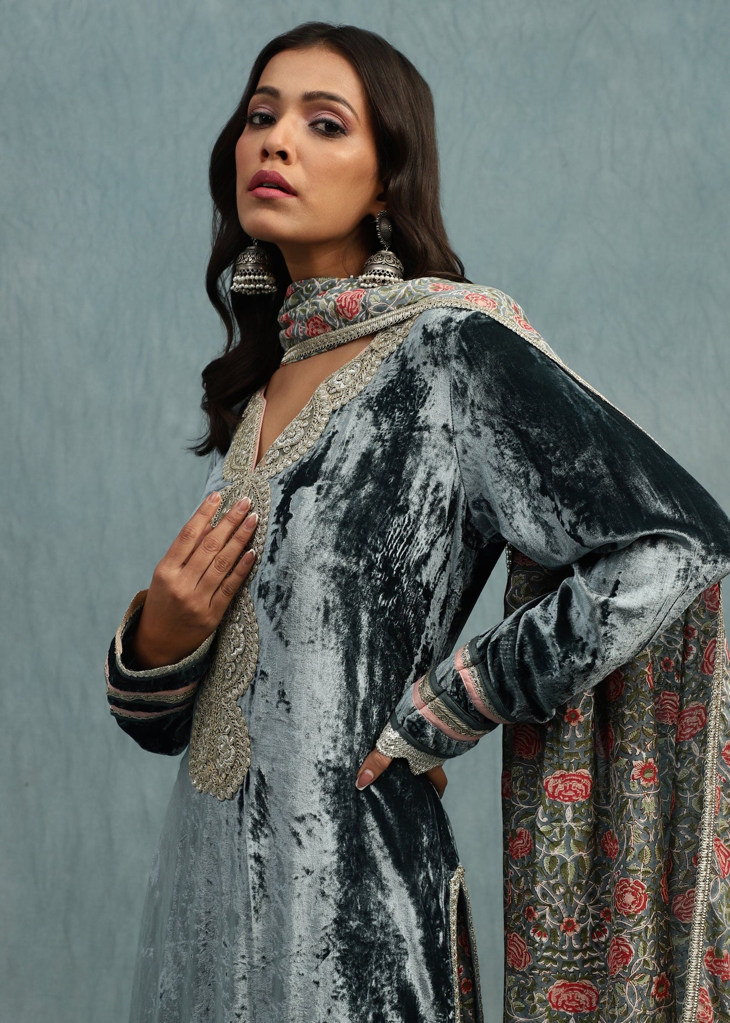 SLATE VELVET WITH ROSE JAAL KURTA SET- (3 PCS SET)