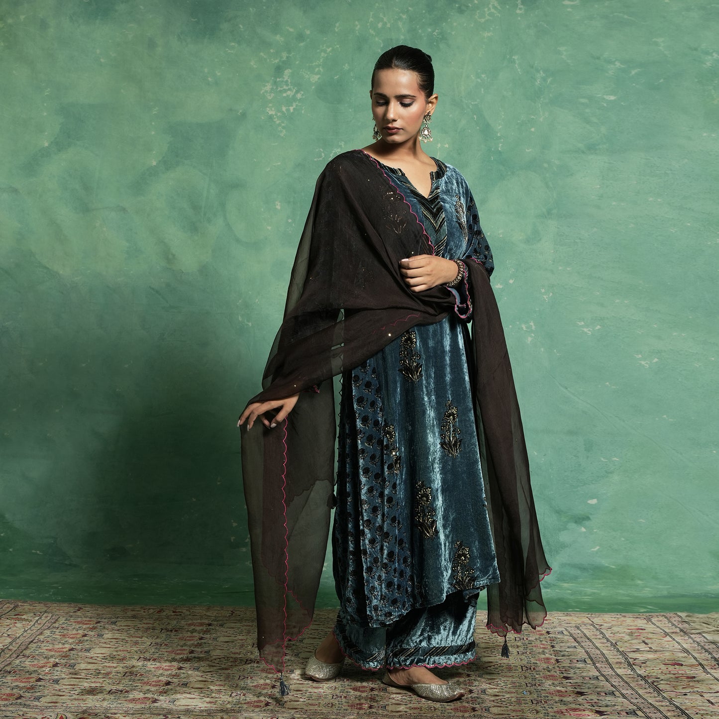 VELVET INDIGO KURTA SET WITH DUPATTA (SET OF 3)