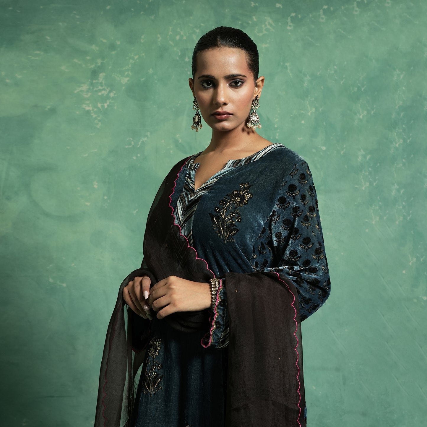 VELVET INDIGO KURTA SET WITH DUPATTA (SET OF 3)