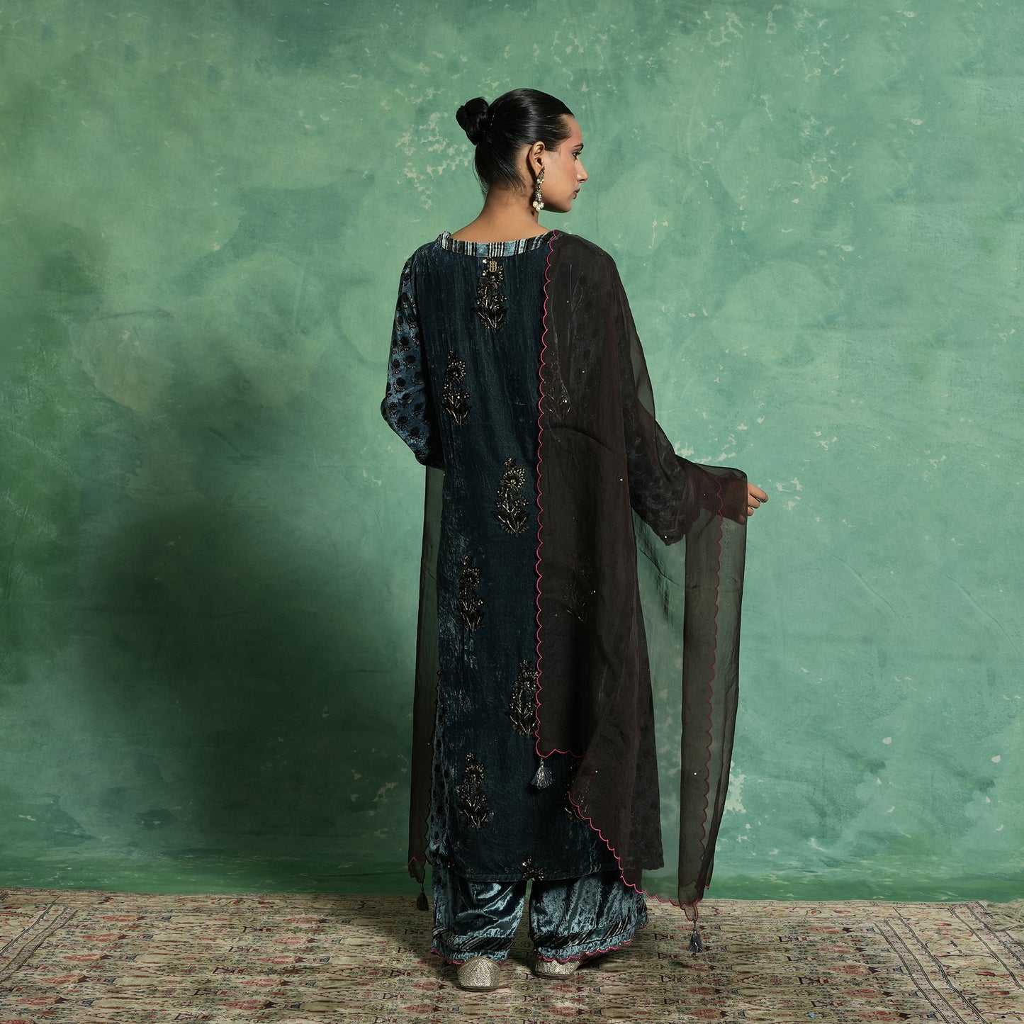 VELVET INDIGO KURTA SET WITH DUPATTA (SET OF 3)