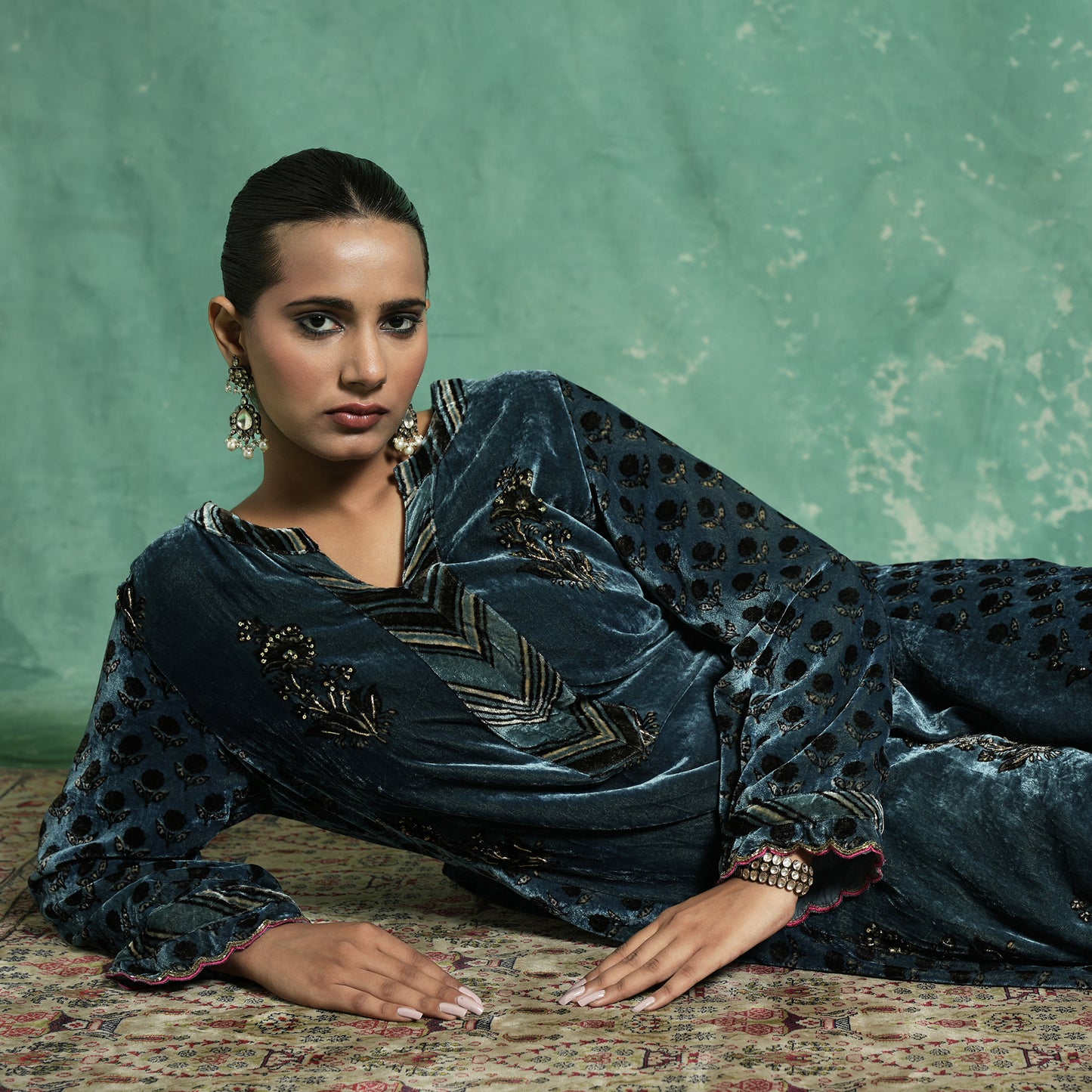 VELVET INDIGO KURTA SET WITH DUPATTA (SET OF 3)